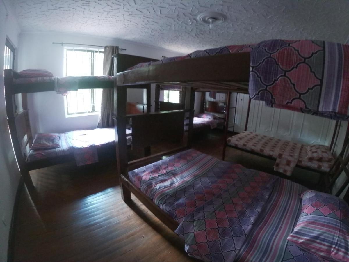 Le VI Hostal Medellín Eksteriør bilde