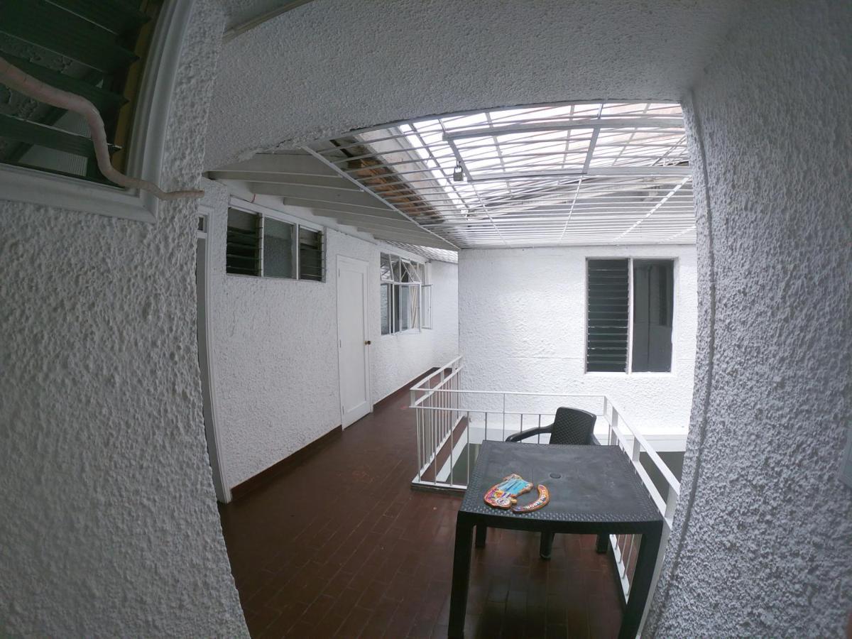 Le VI Hostal Medellín Eksteriør bilde